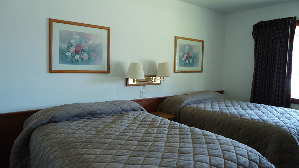 Spinning Wheel Motel Baraboo