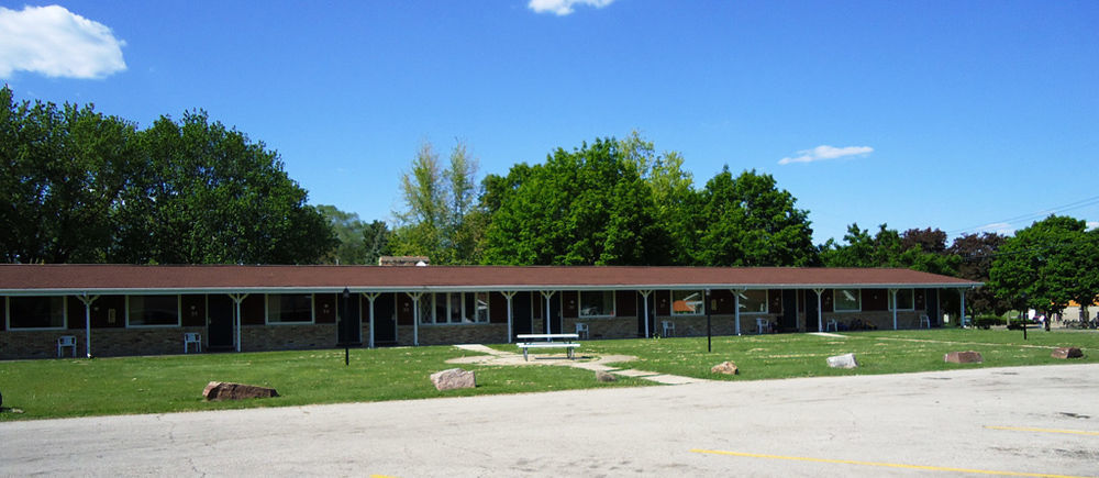 Motel Spinning Wheel